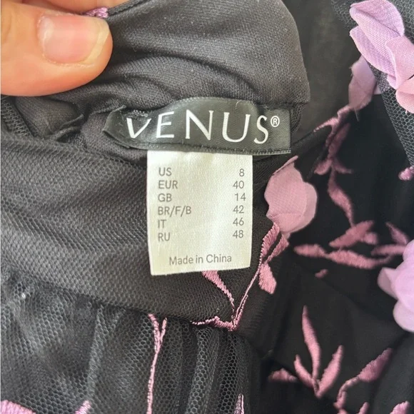 COPY - Venus 3D appliqué dress - Picture 2 of 5